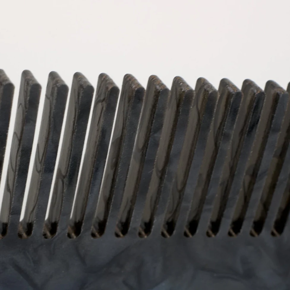 Black Pearl Hair Extension Holder - Image 3